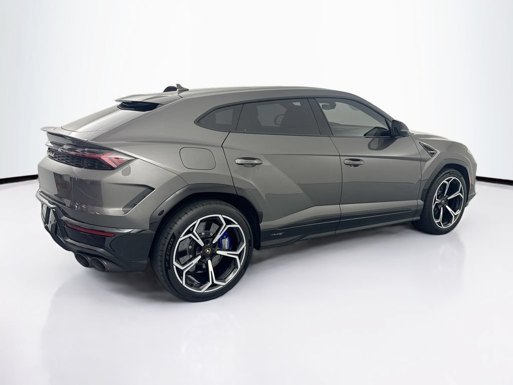 Used 2025 Lamborghini Urus Performante AWD/4WD image 5