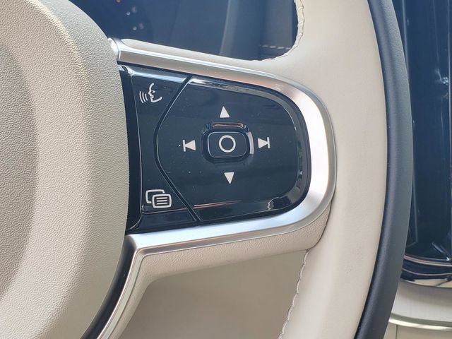 New 2026 Volvo XC60 B5 Ultra w/ Protection Package Premier AWD/4WD image 17