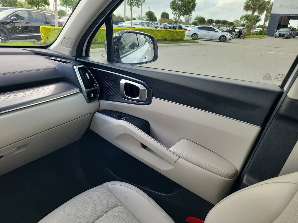 Used 2023 Kia Sorento S image 20