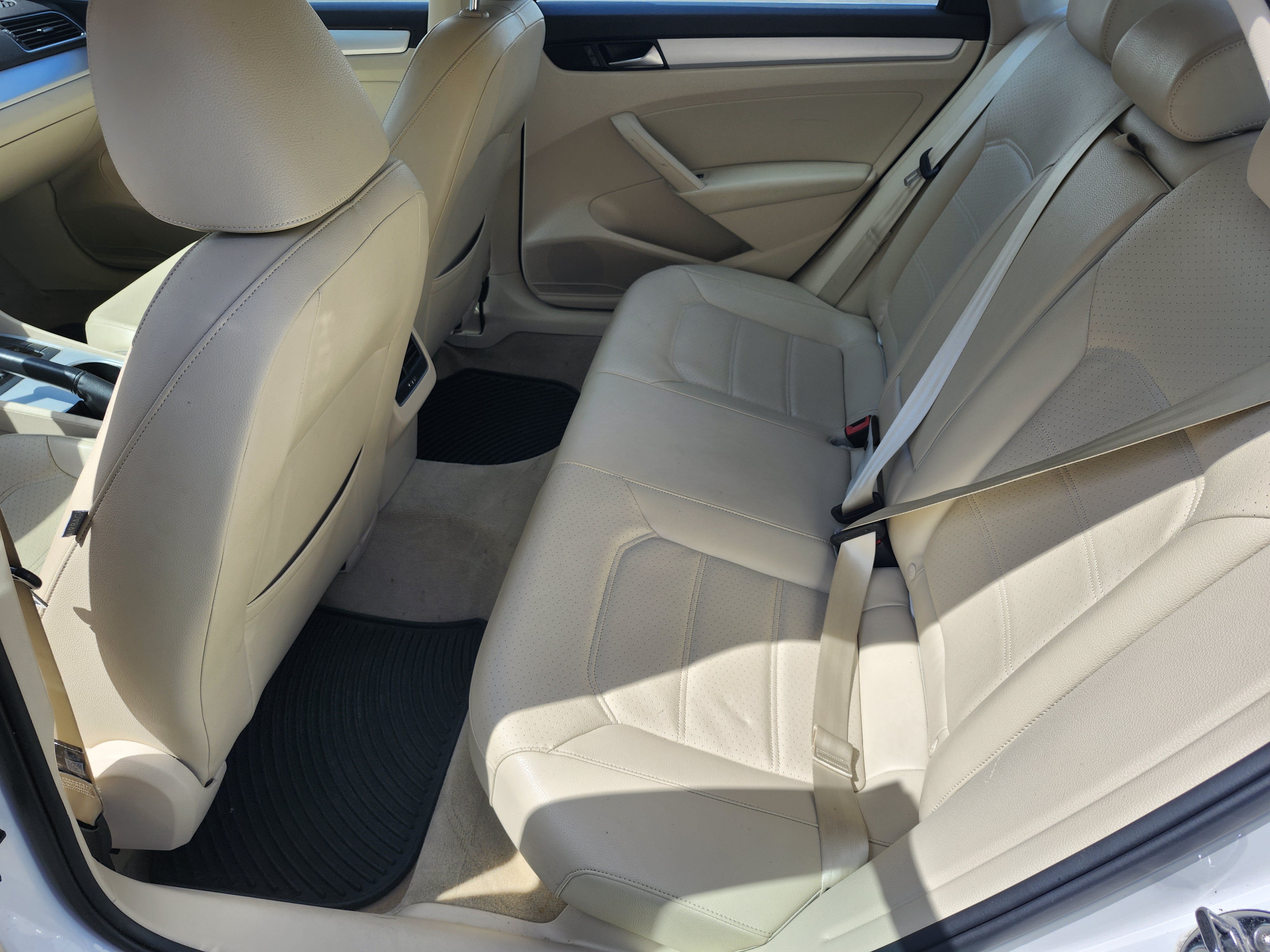 Used 2013 Volkswagen Passat 2.5 SE FWD image 5