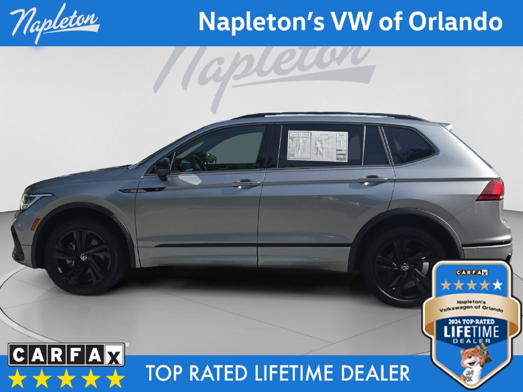 Used 2024 Volkswagen Tiguan SE R-Line AWD/4WD image 2