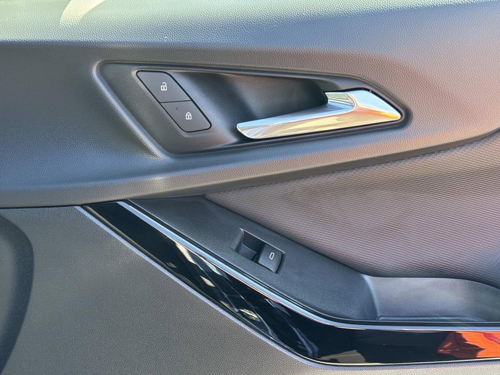 Used 2026 Chevrolet Equinox LT image 14