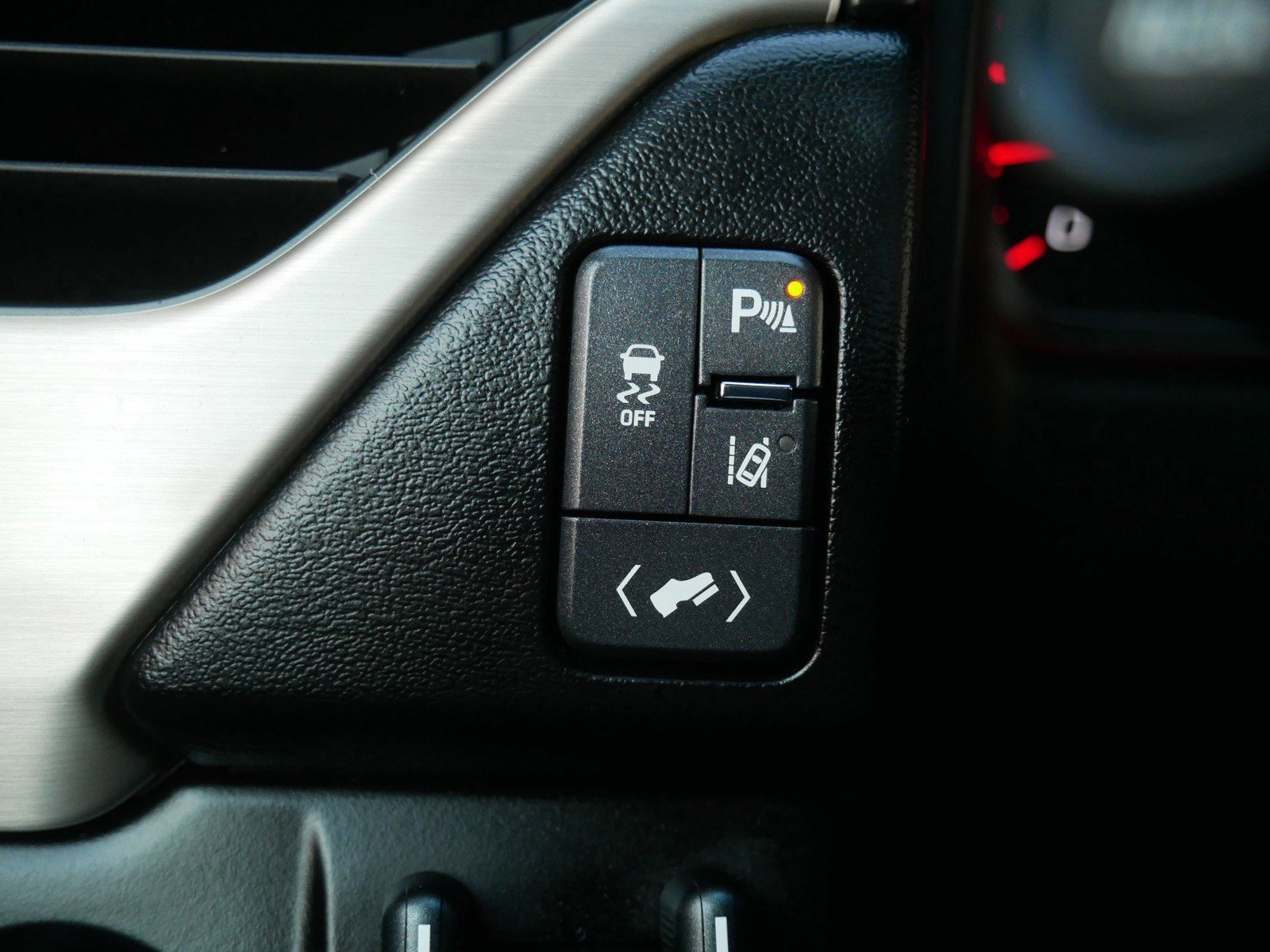 Used 2015 GMC Yukon Denali w/ Open Road Package image 31