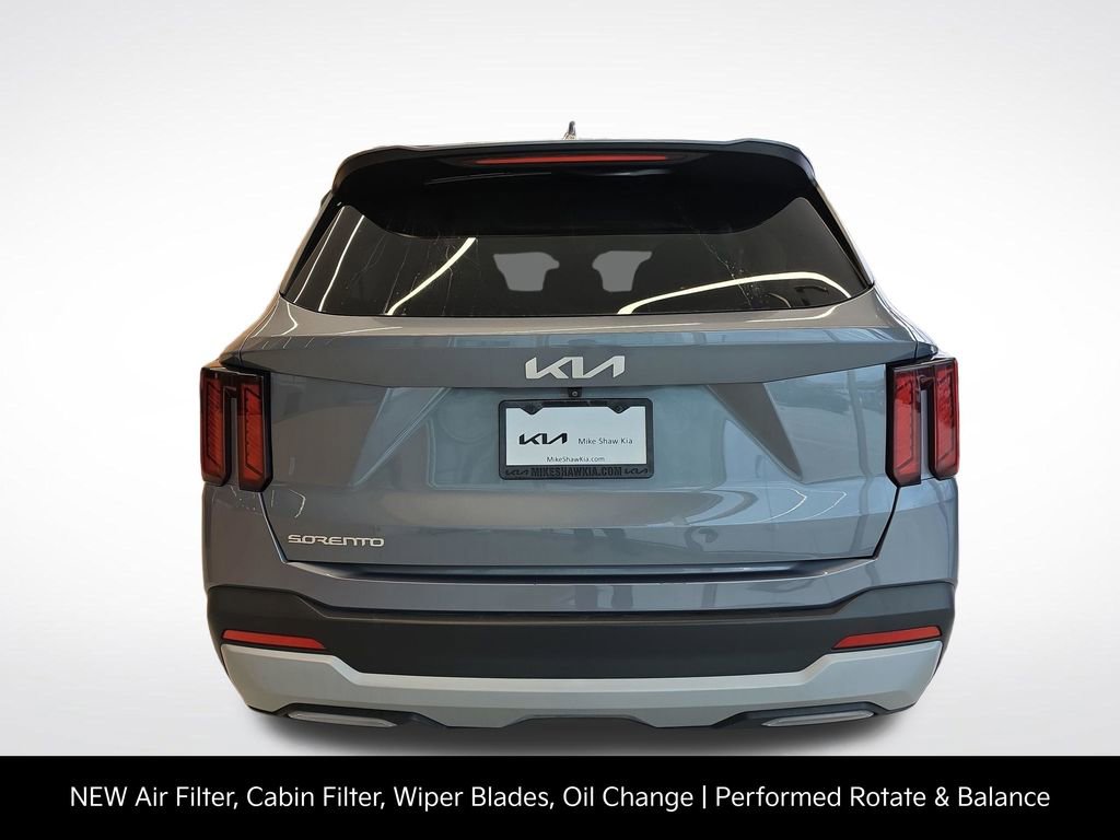 Certified 2025 Kia Sorento LX FWD image 5