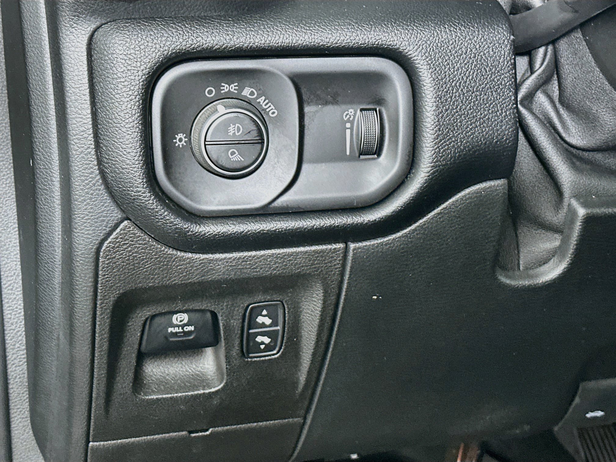Used 2022 RAM 1500 Big Horn AWD/4WD image 16