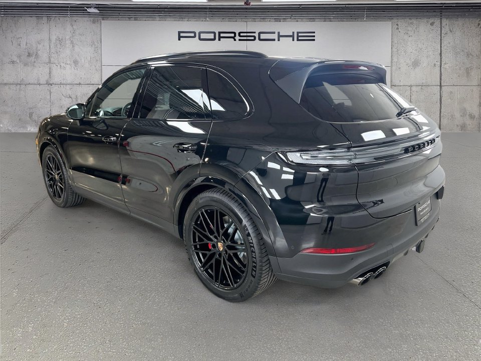 New 2026 Porsche Cayenne S AWD/4WD image 3