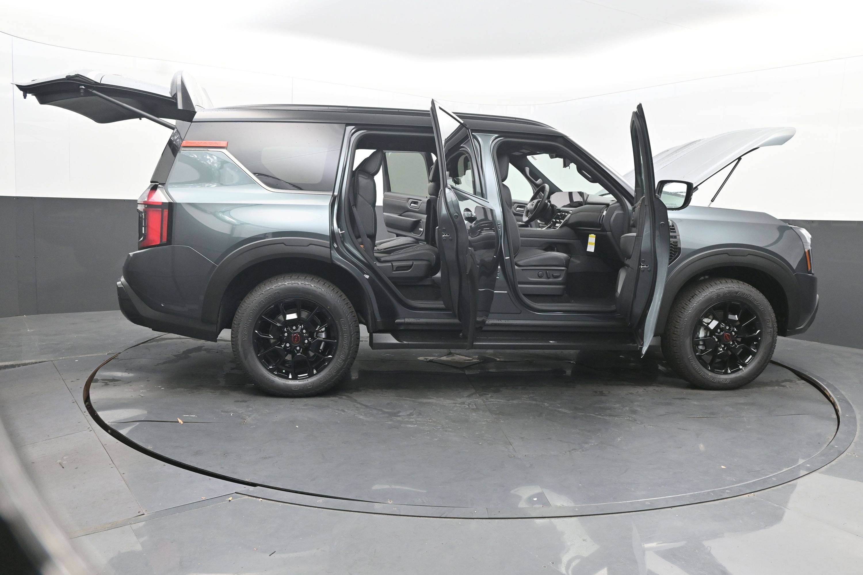 New 2025 Nissan Armada PRO-4X image 45
