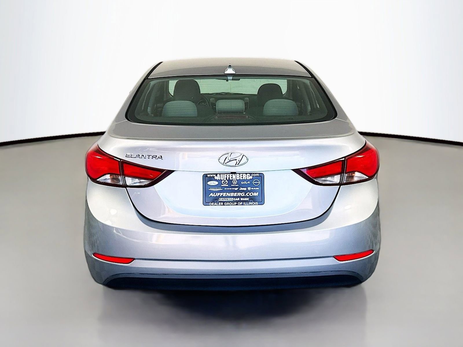 Used 2015 Hyundai Elantra SE w/ Option Group 02 FWD image 6