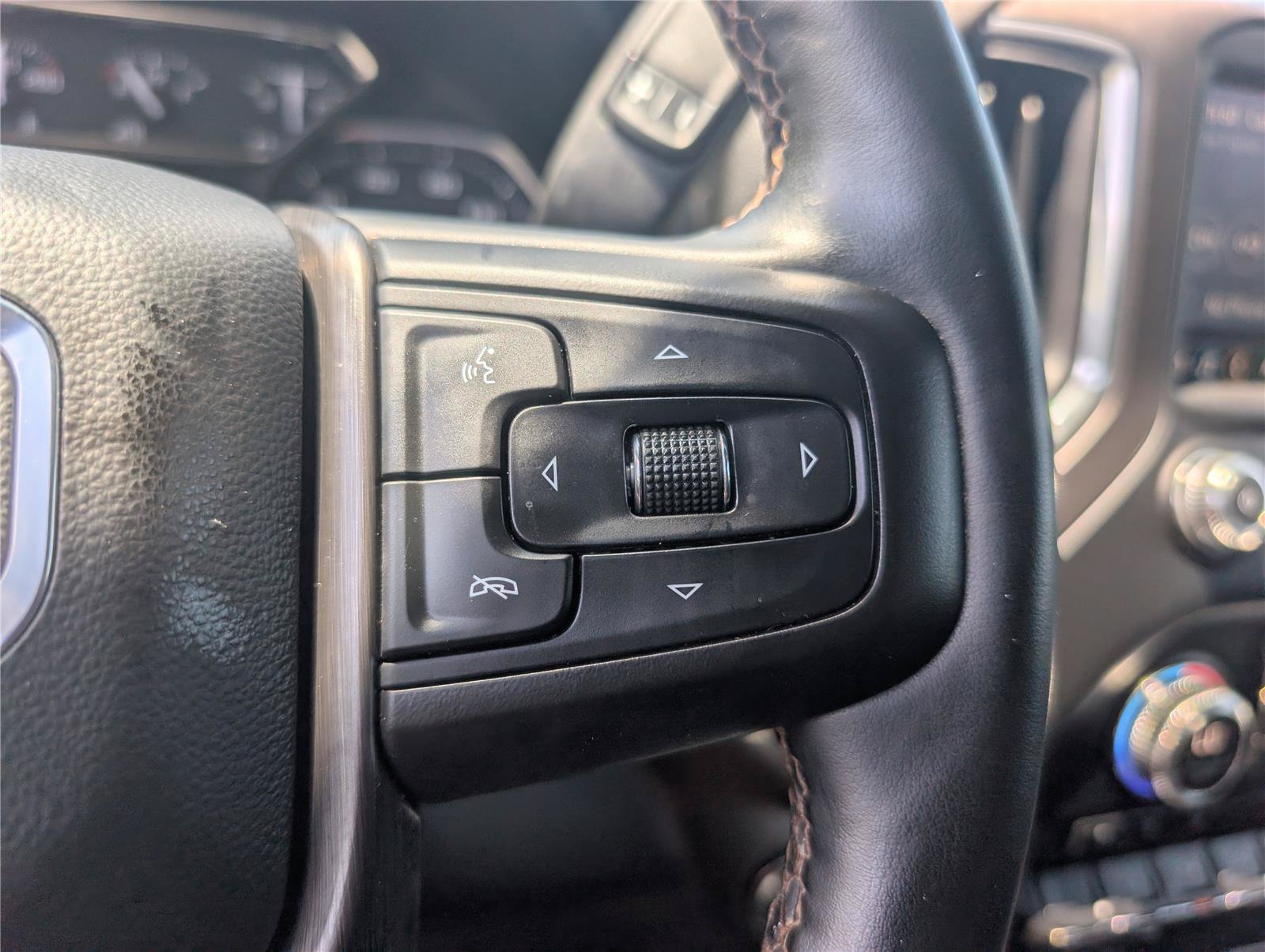 Used 2023 GMC Sierra 2500 AT4 w/ AT4 Preferred Package AWD/4WD image 24