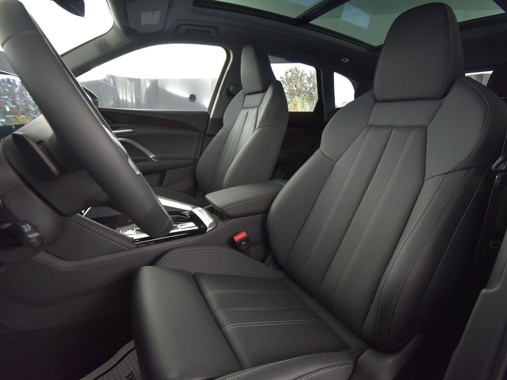 New 2025 Audi Q5 Prestige image 13