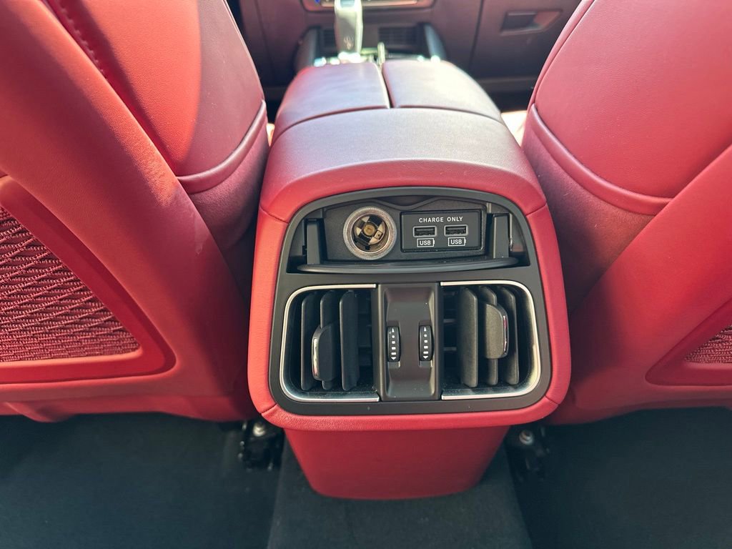 Used 2022 Maserati Levante GT image 40