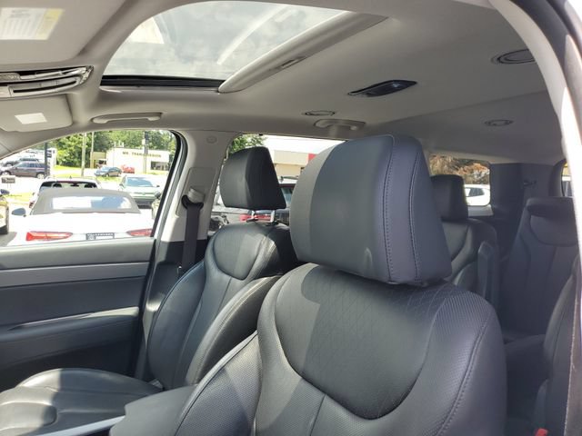 Used 2022 Hyundai Palisade SEL w/ Premium Package FWD image 16
