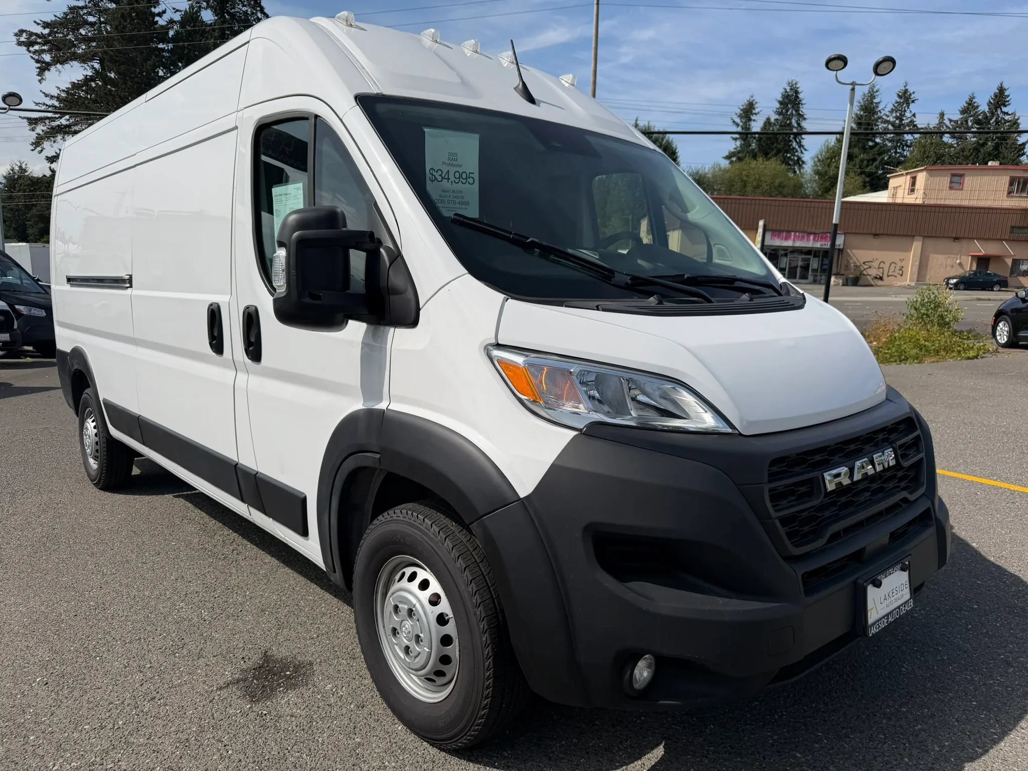 Used 2025 RAM ProMaster 3500 w/ Convenience Group FWD image 3