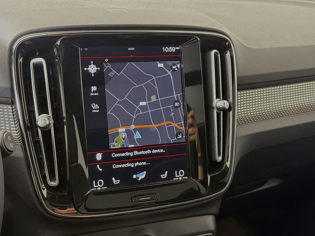 Used 2022 Volvo XC40 T5 R-Design w/ Advanced Package image 13