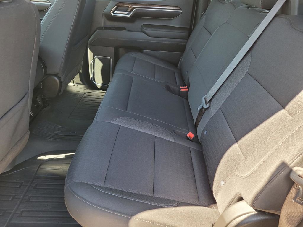 Used 2023 GMC Sierra 1500 SLE image 15