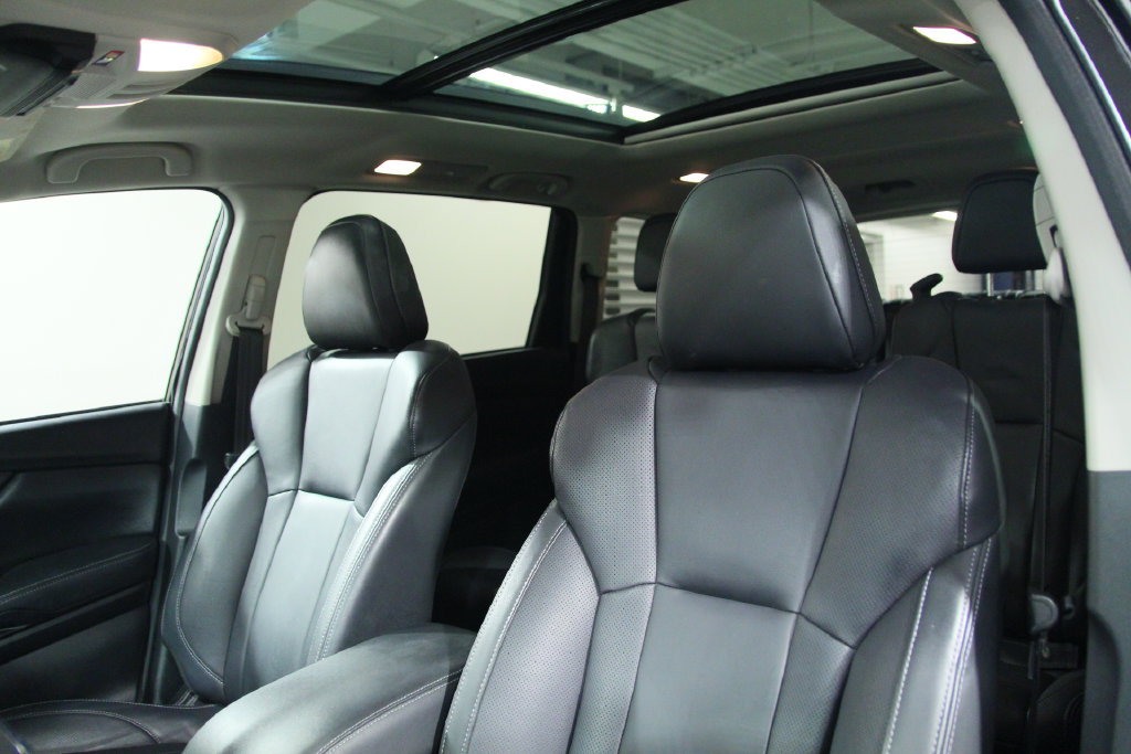 Used 2024 Subaru Ascent Limited w/ Technology Package AWD/4WD image 6