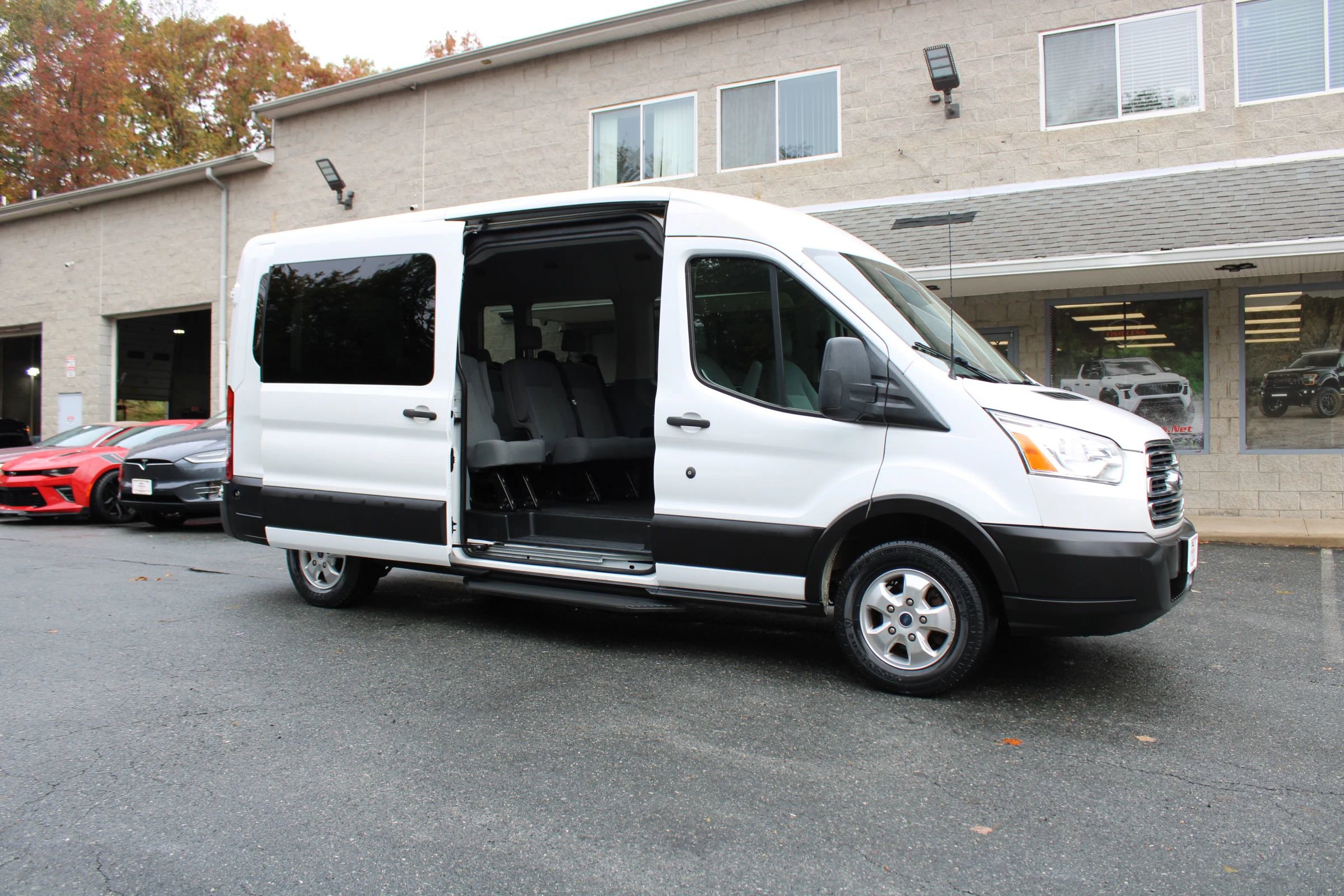 Used 2019 Ford Transit 350 XLT image 22