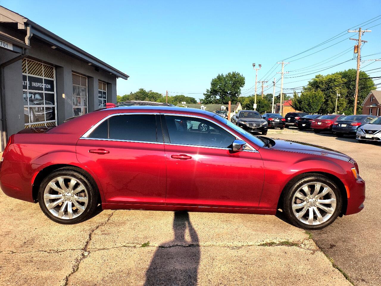 Used 2019 Chrysler 300 Touring w/ Chrome Appearance Package image 20