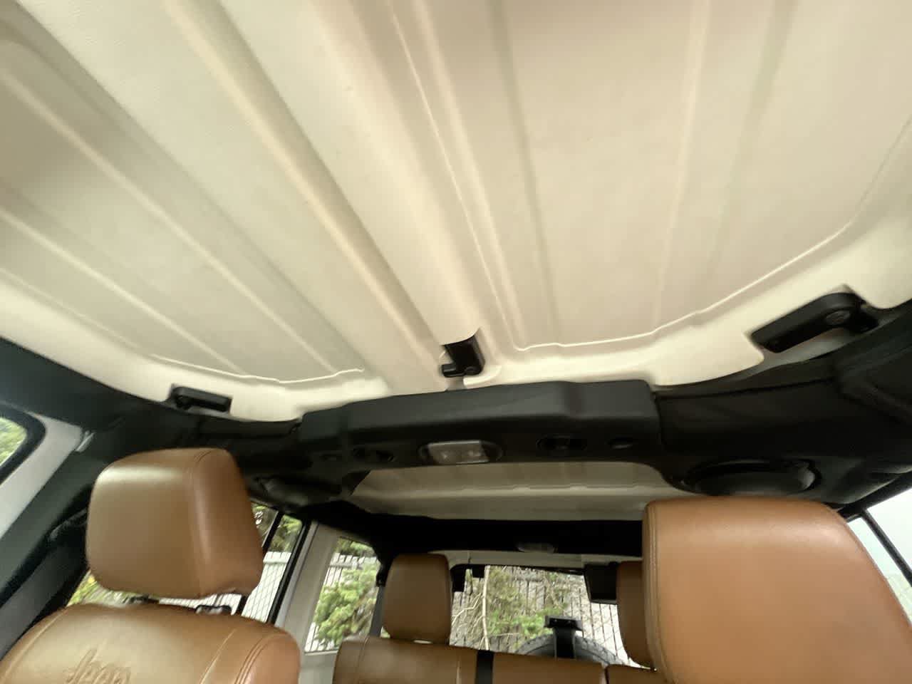 Used 2012 Jeep Wrangler Unlimited Sahara AWD/4WD image 22