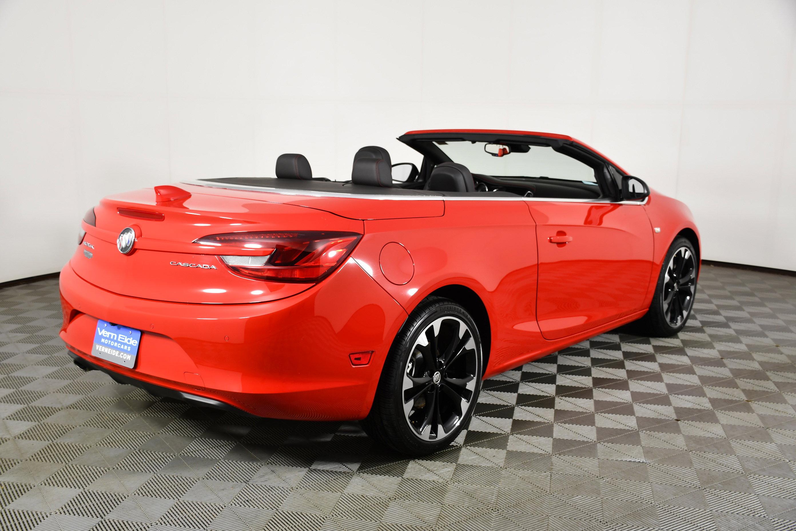 Used 2018 Buick Cascada Sport Touring w/ Dark Effects Package image 6