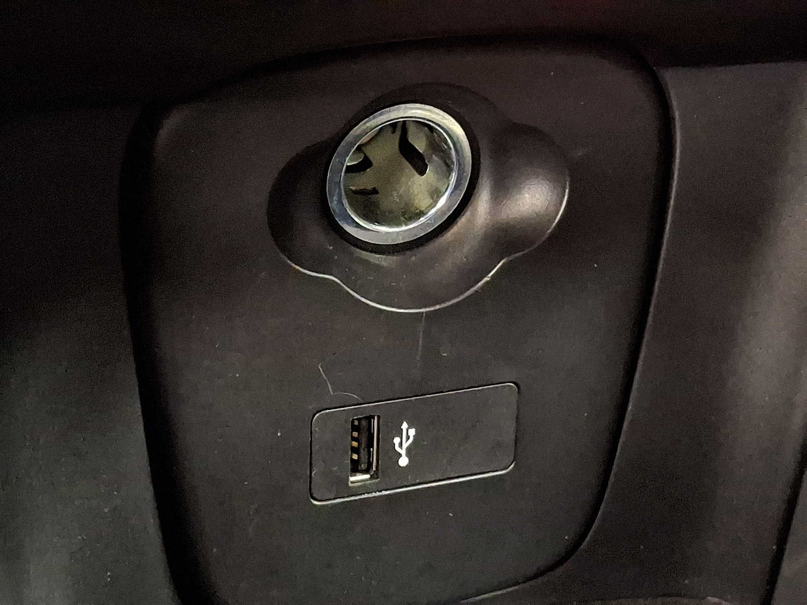 Used 2021 MINI Cooper 4-Door Hardtop w/ Storage Package FWD image 21