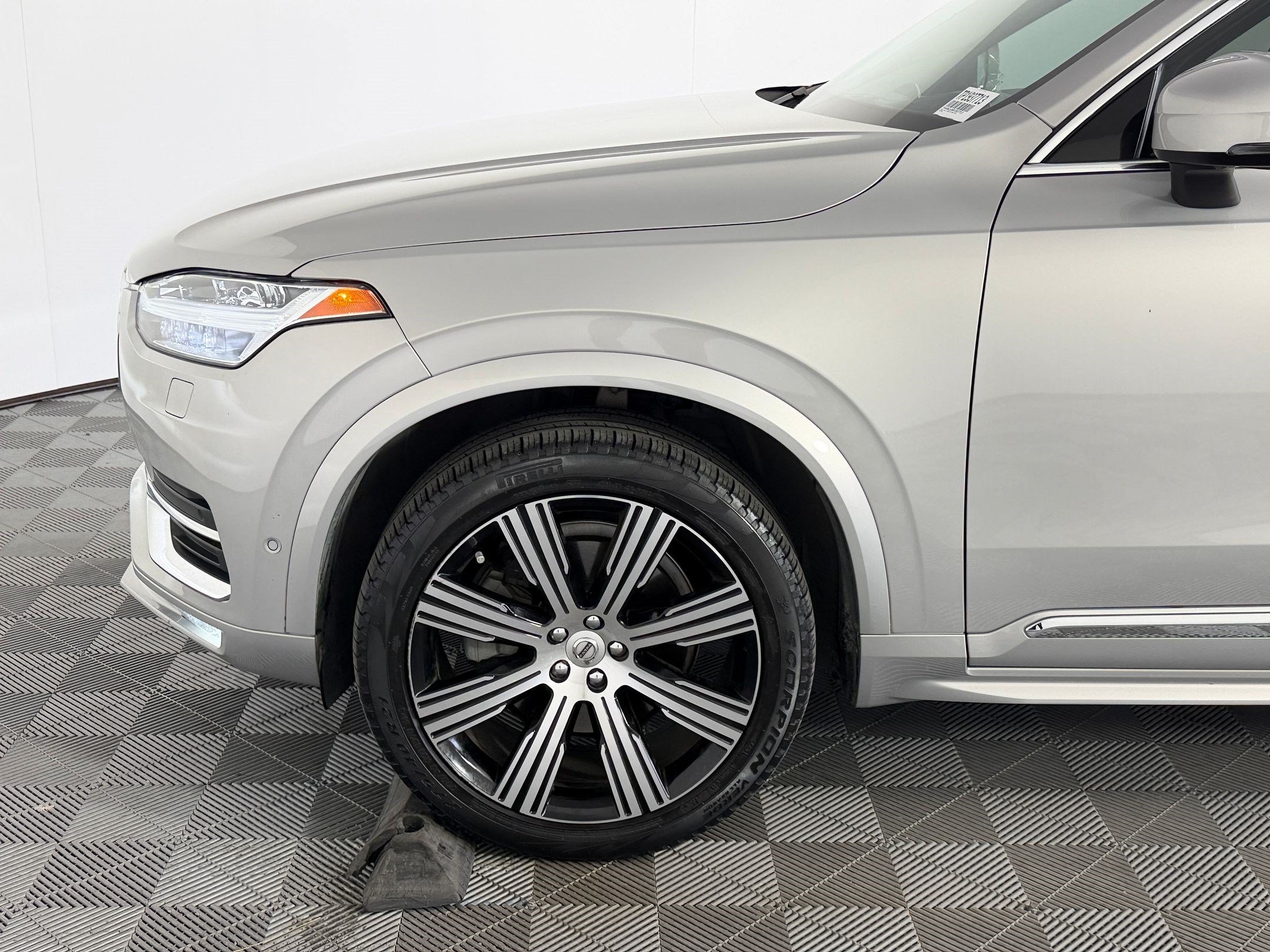 Used 2023 Volvo XC90 B6 Ultimate w/ Protection Package Premier AWD/4WD image 11