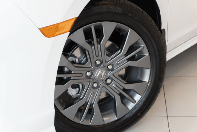 New 2027 Honda Odyssey Touring image 2