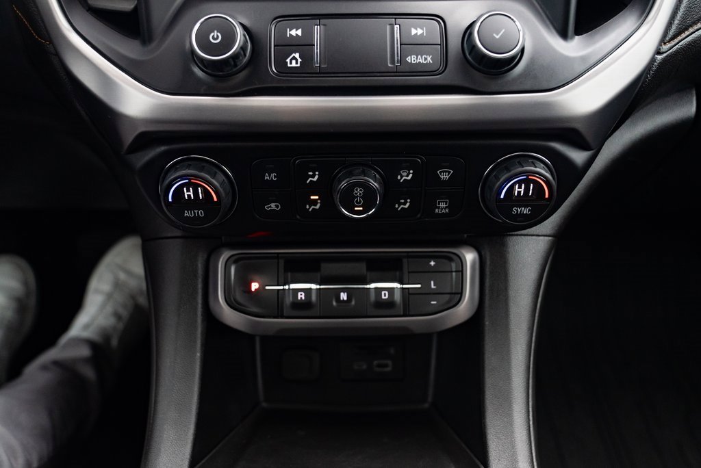 Used 2021 GMC Acadia AT4 image 16