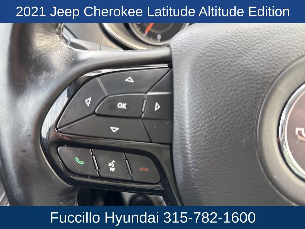 Used 2021 Jeep Cherokee Latitude Plus AWD/4WD image 18