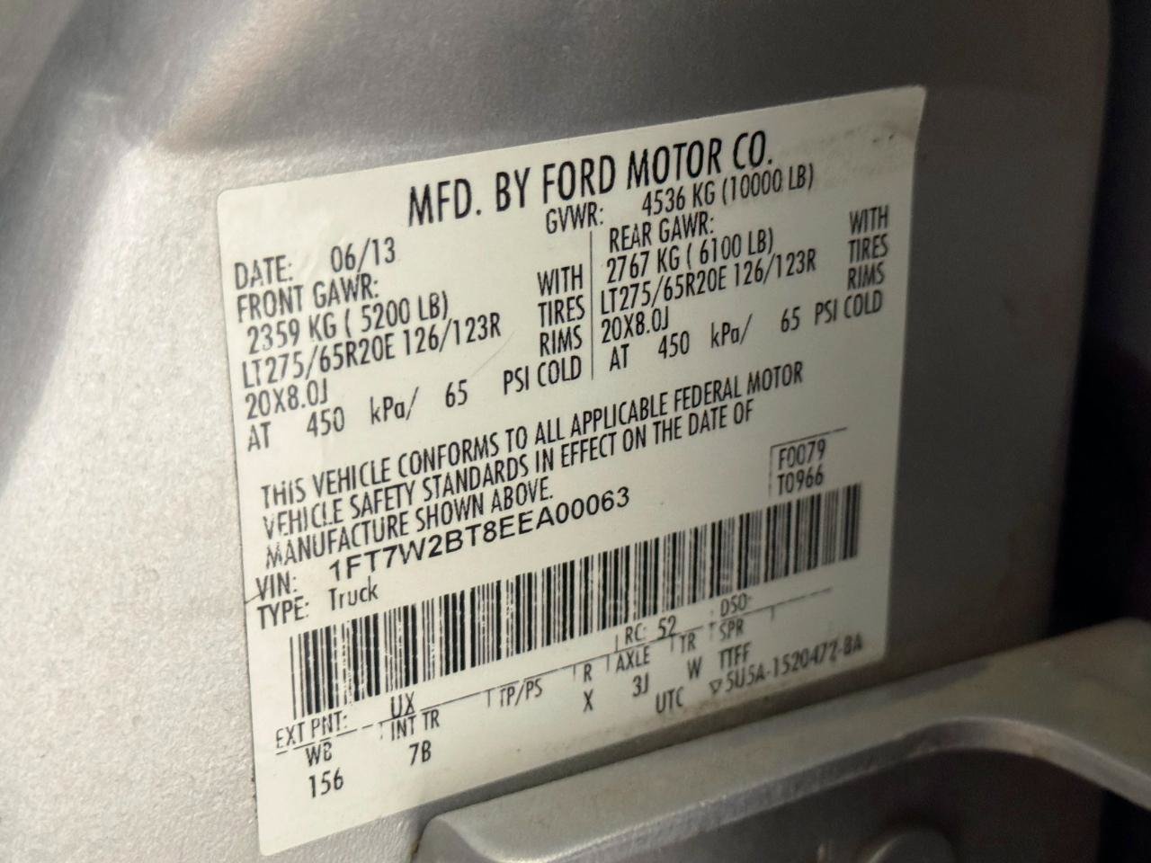 Used 2014 Ford F250 Platinum w/ FX4 Off-Road Package AWD/4WD image 26
