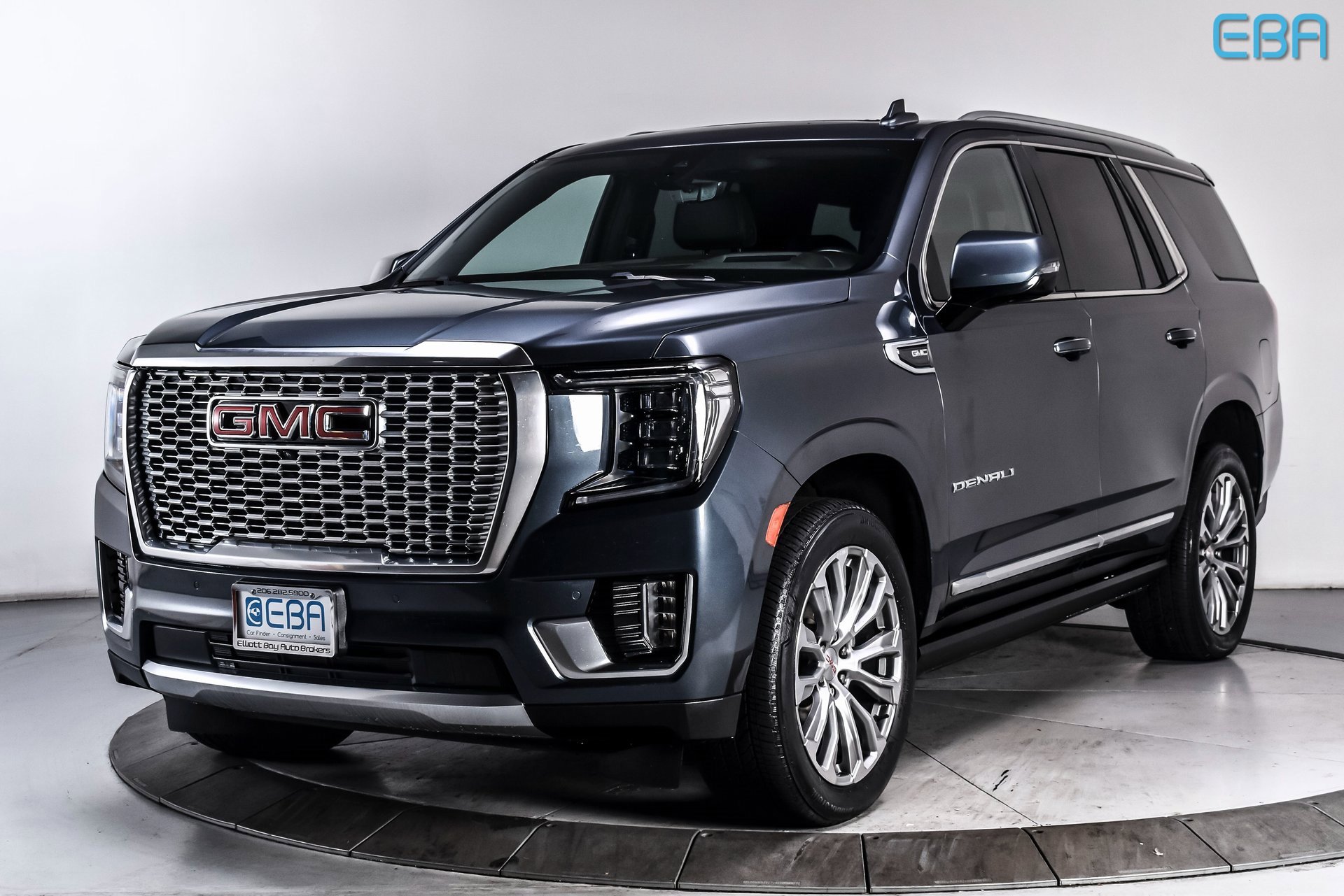 Used 2021 GMC Yukon Denali w/ Denali Premium Package image 2