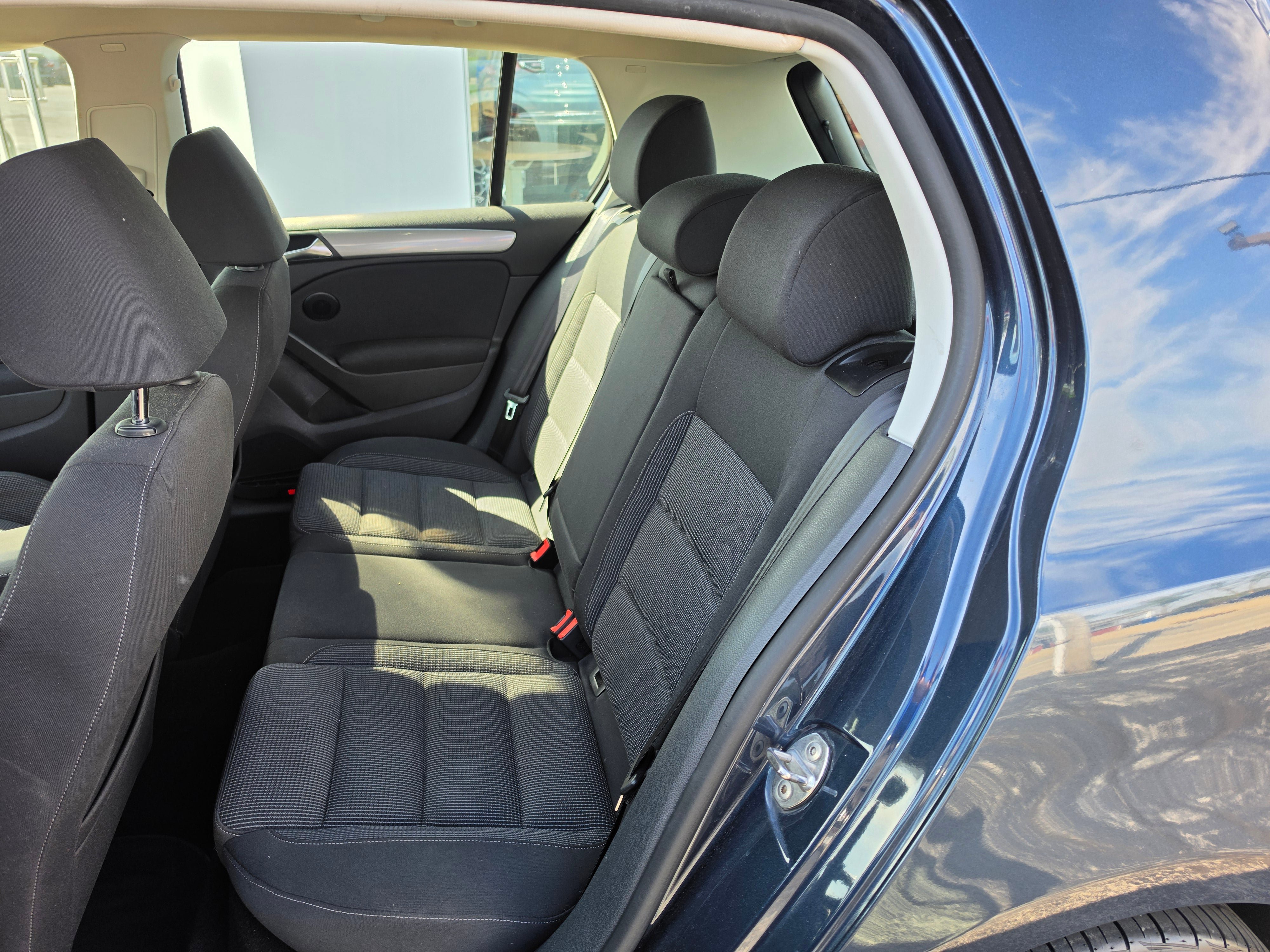 Used 2013 Volkswagen Golf TDI FWD image 11