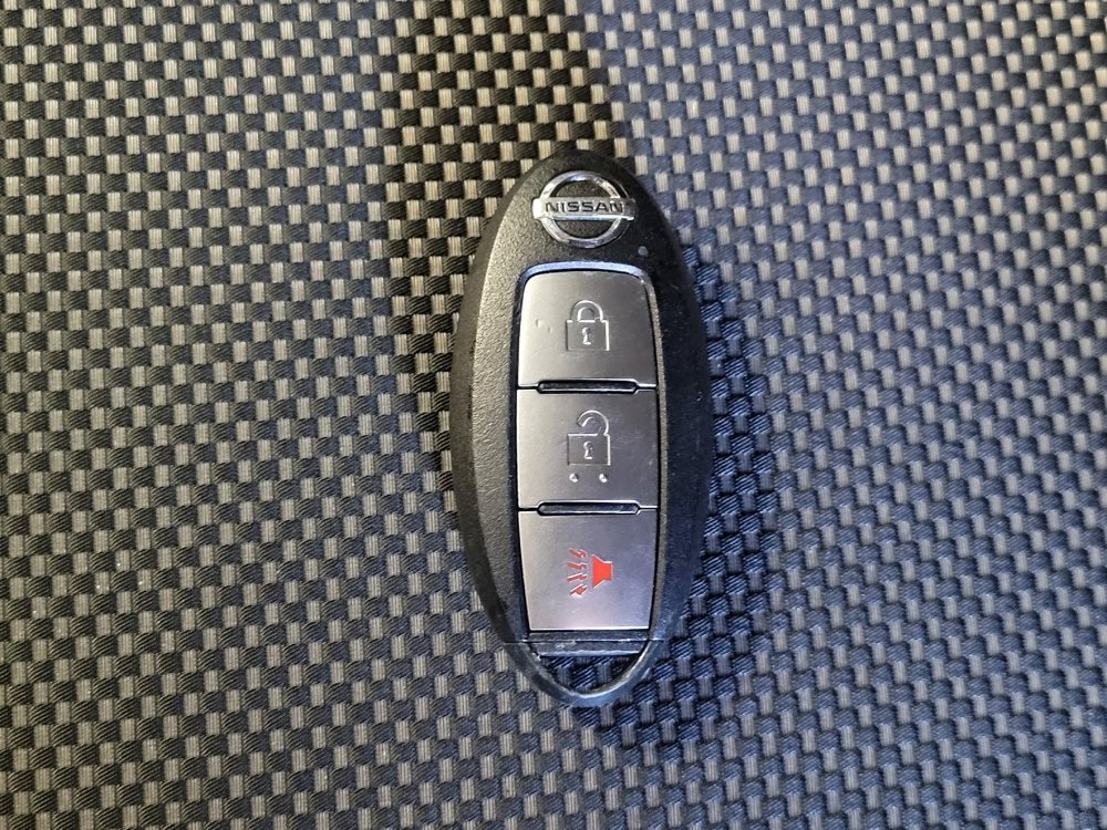 Used 2020 Nissan Pathfinder S image 32