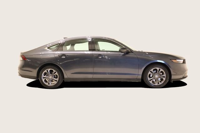 Used 2023 Honda Accord EX image 4