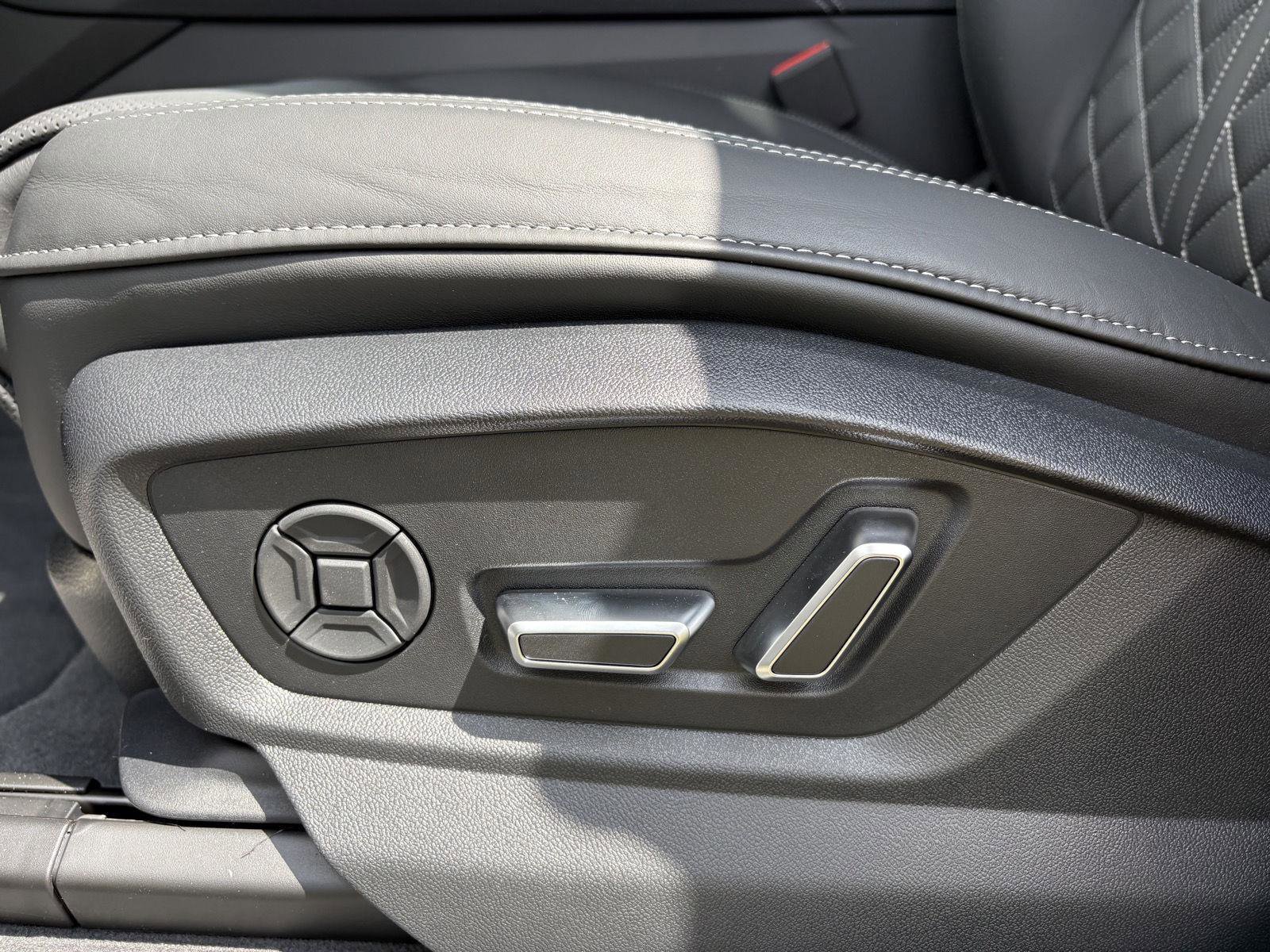 New 2026 Audi SQ8 Premium Plus image 11