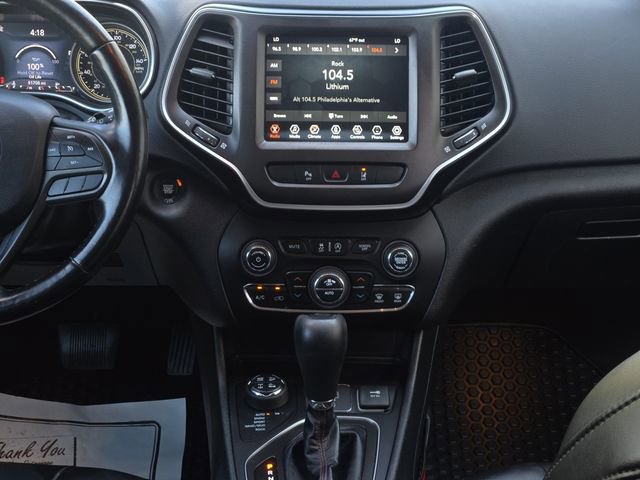 Used 2021 Jeep Cherokee Trailhawk AWD/4WD image 19