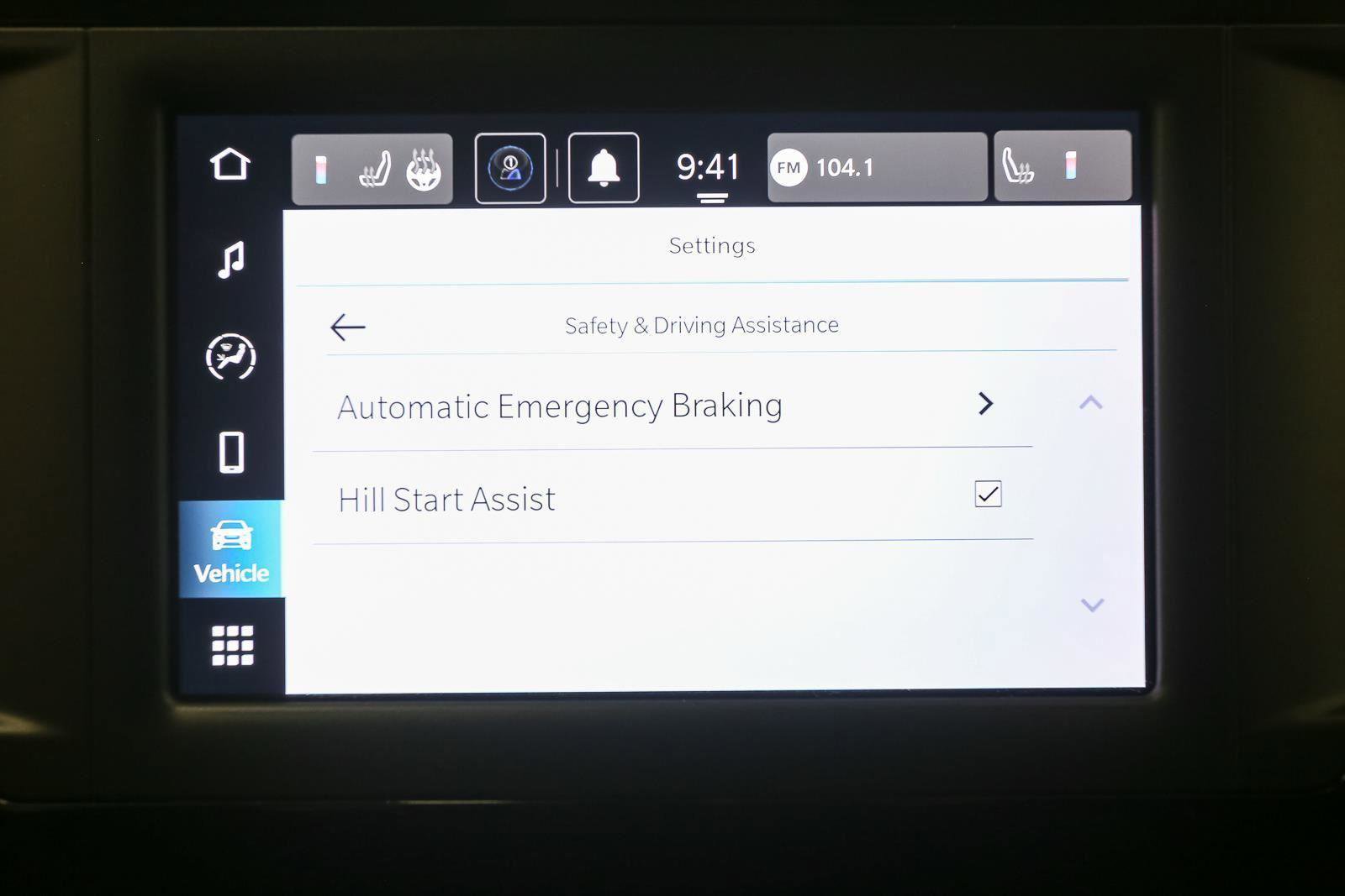 Used 2024 Chrysler Voyager LX image 30