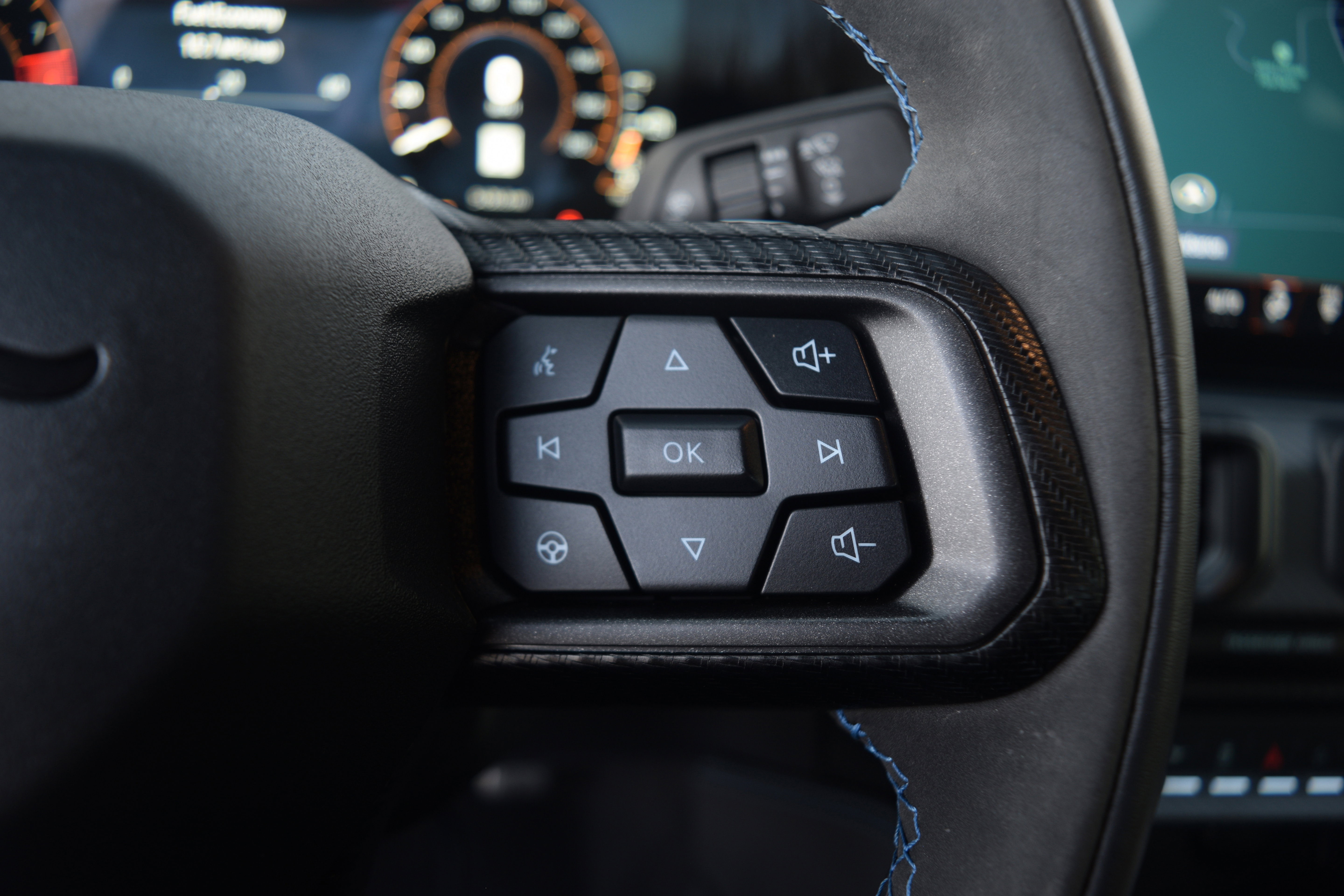 Used 2024 Ford Mustang Dark Horse image 5