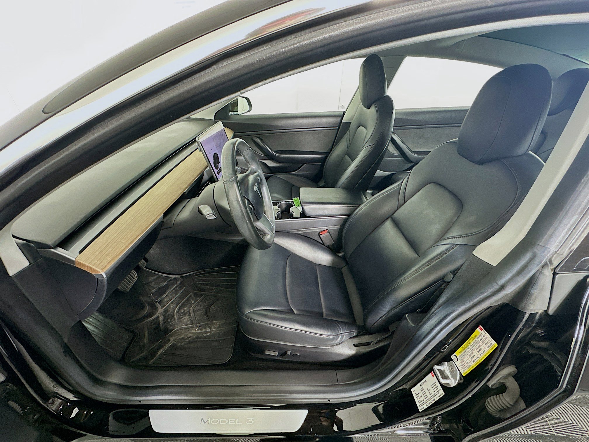 Used 2018 Tesla Model 3 Long Range image 13