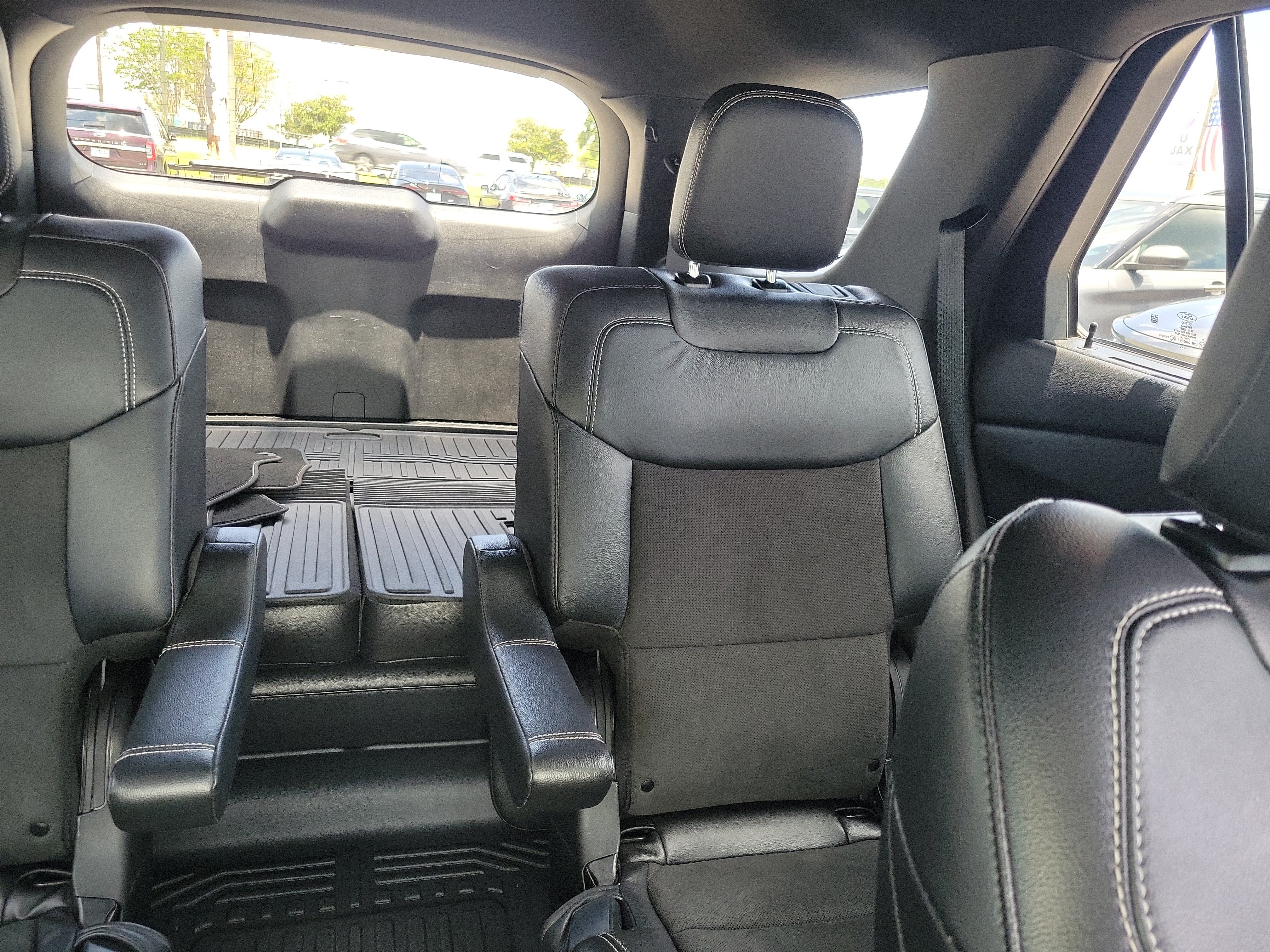 Used 2022 Ford Explorer ST w/ ST Street Pack RWD image 12