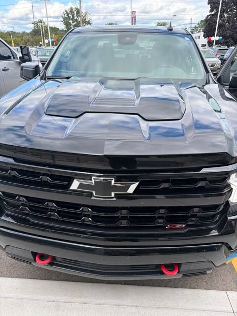 Used 2022 Chevrolet Silverado 1500 LT Trail Boss w/ Protection Package AWD/4WD image 2
