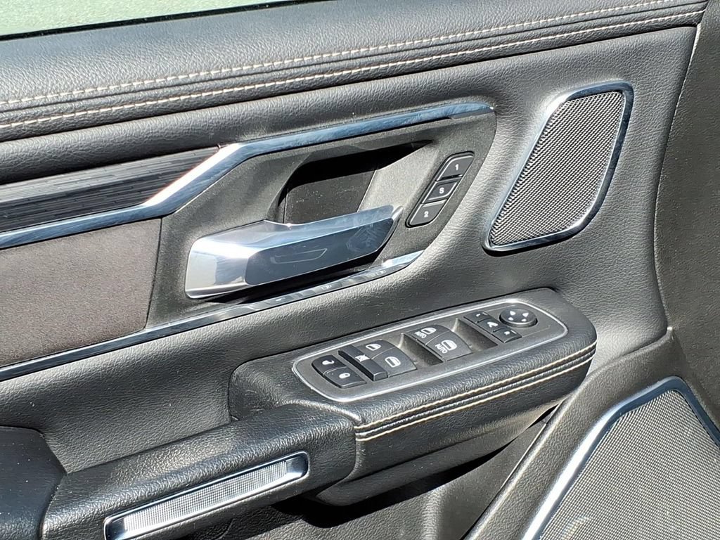 Used 2024 RAM 1500 Laramie AWD/4WD image 18