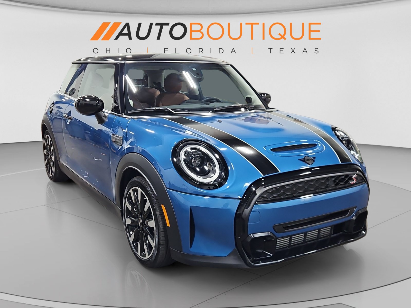 Used 2024 MINI Cooper S w/ Signature Upholstery Package FWD image 10