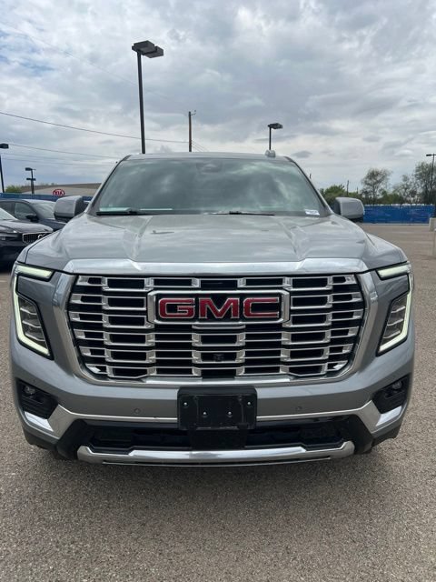 Used 2025 GMC Yukon XL Denali AWD/4WD image 8