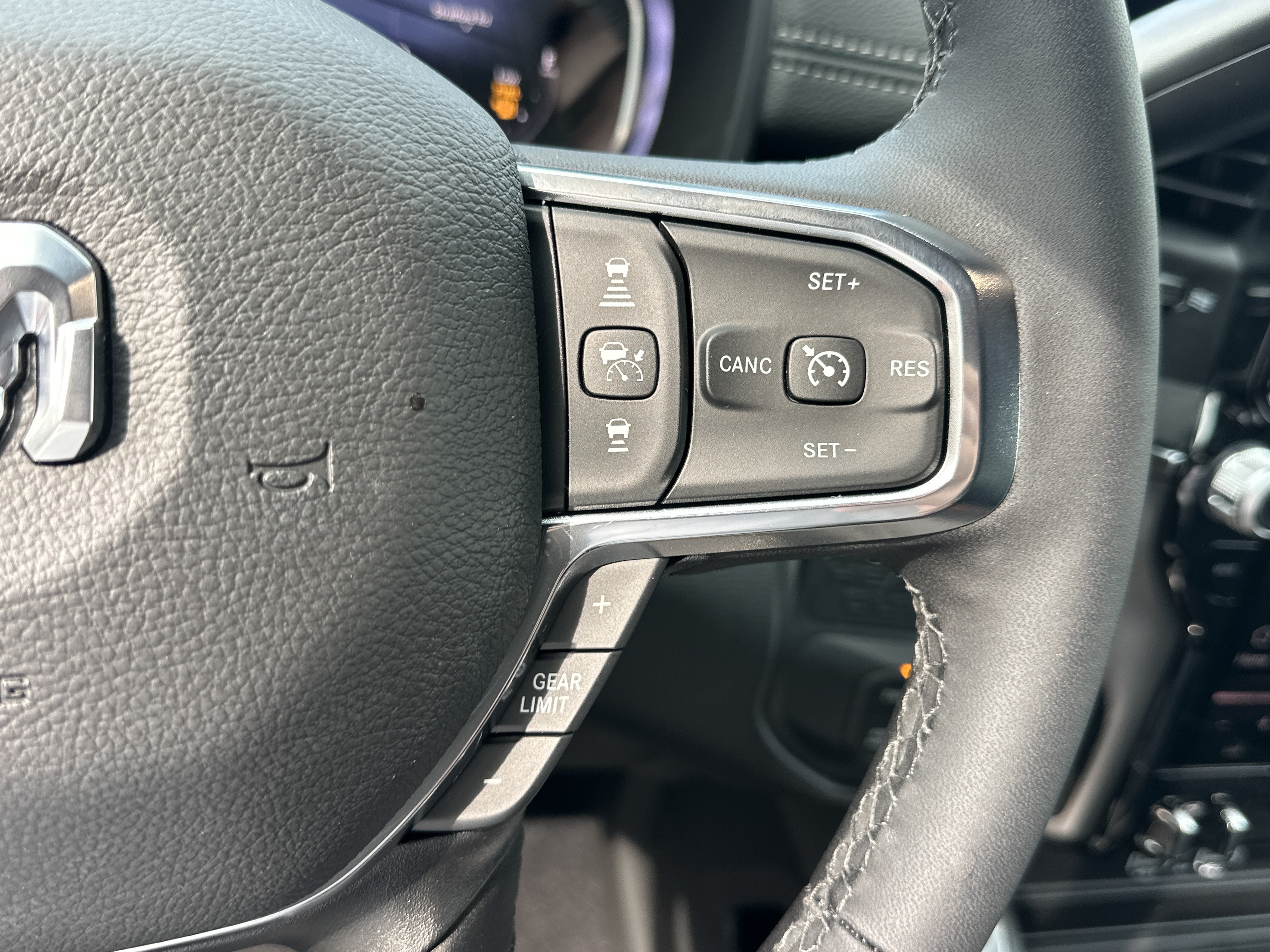New 2027 RAM 2500 Laramie AWD/4WD image 10