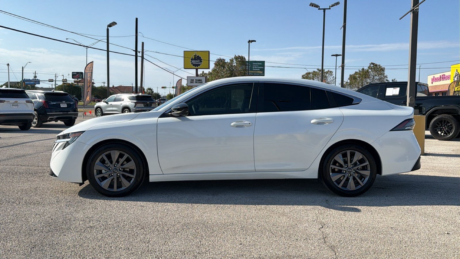 Used 2026 Nissan Sentra SL w/ Floor Mat Package FWD image 5
