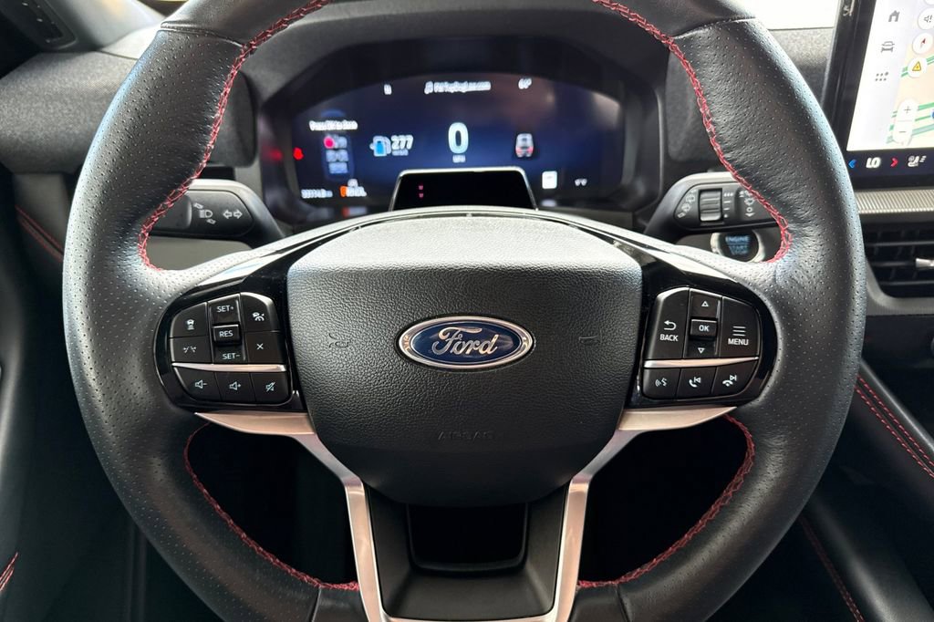 Used 2025 Ford Explorer ST-Line image 35