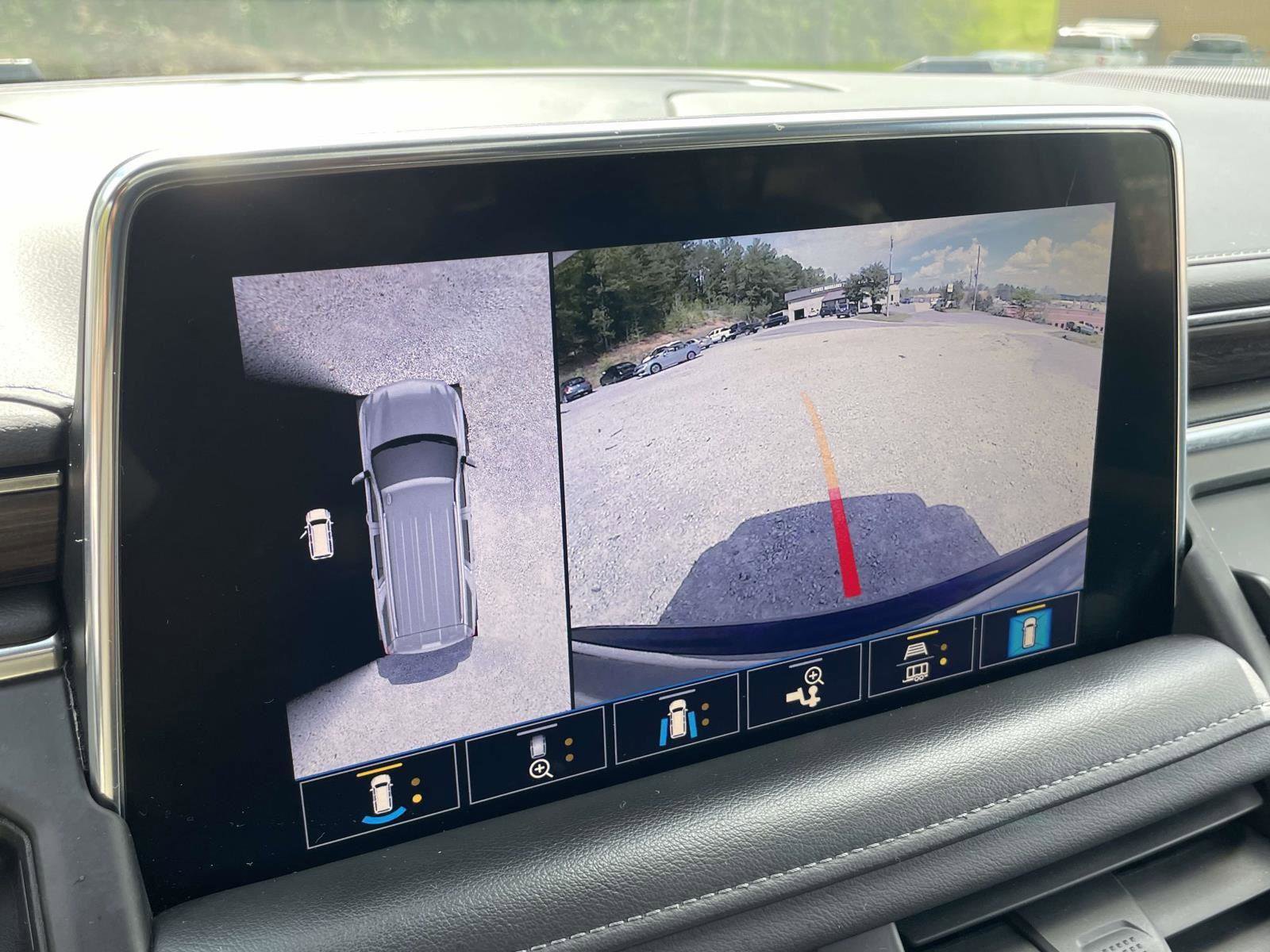 Used 2021 Chevrolet Tahoe Z71 w/ Z71 Signature Package image 16