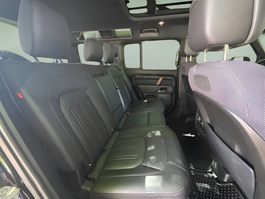 Used 2020 Land Rover Defender 110 X AWD/4WD image 7