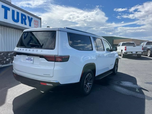 Used 2024 Jeep Wagoneer L Series II w/ Flexible Seating Group AWD/4WD image 10